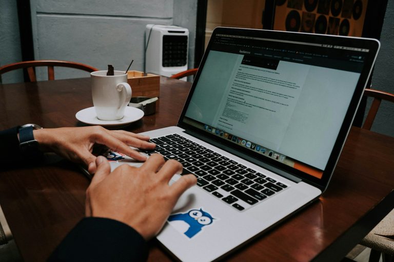 Вештачката интелигенција го менува безбедносниот пејсаж: Како да се заштитите во 2025 година